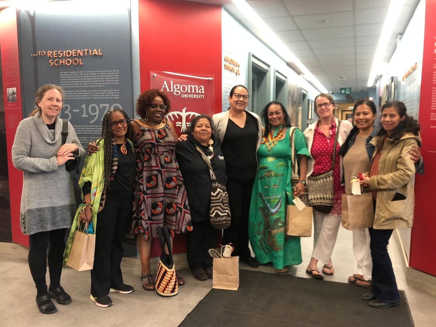Delegación de lideresas colombianas visita Algoma University para aprender sobre la Misión Especial y las Direcciones Estratégicas de la Universidad.