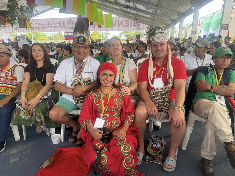 Stefanie Recollet (Indigenous Research, Land Use & Governance Lead, RHW), Ogimaa Dean Sayers (asesor político), Sheila Gruner (directora IPTP) y Chief Gerry Duquette.