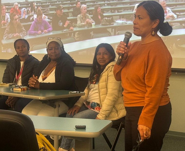 Una delegación de lideresas afrodescendientes e indígenas especializadas en Diplomacia de los Pueblos participa en un panel sobre el rol de las mujeres étnicas como defensoras del 