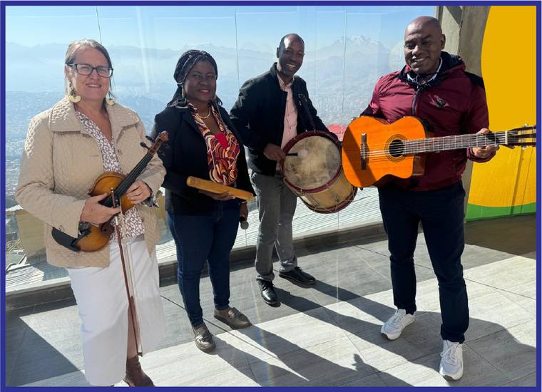 Víctor Rodríguez, a la derecha, con el cuarteto Tangaré durante su gira en Bolivia; Sheila Gruner, directora del IPTP, al violín.